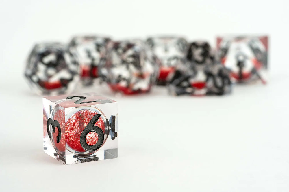 Dungeons & Dragons Liquid Core Dice Set